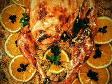 Peru ao molho de laranja e alecrim