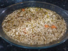 Miojo à grega no micro-ondas