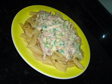 Penne ao molho branco de presunto e abobrinha Italiana