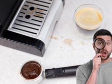 Essa é a melhor forma de limpar a cafeteira expresso. Como eu ainda não tinha pensado nisso?