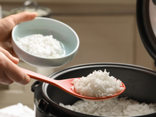 Me estressei demais deixando o arroz queimar e encontrei estas opções de panelas elétricas que mudaram a minha vida