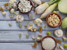 Médico de Harvard explica por que couve-flor, cogumelos e chá verde são essenciais para essas mulheres