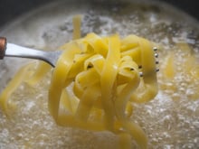 Cirurgião bariátrico explica: "Os italianos não engordam comendo macarrão porque o cozinham dessa maneira."