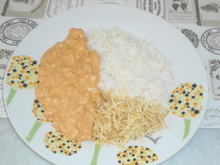 Estrogonofe de frango simples e delicioso