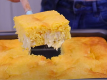 Já sai do forno com recheio cremoso de coco: bolo de milho fofinho é irresistível e fácil de fazer