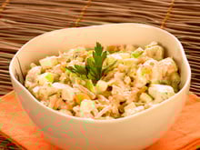 Salada de frango agridoce