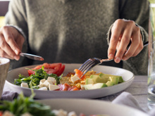 Gastando muito dinheiro com comida? É isso que você deve fazer para economizar e ainda se alimentar melhor