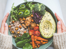 Um mês inteiro sem comer carne: entenda os impactos do desafio do Janeiro Vegano no organismo e se vale a pena aderir