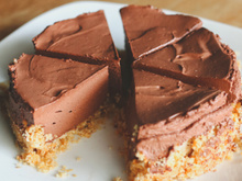 Receita de torta de chocolate, a sobremesa mais fácil e caseira possível