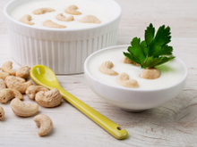 Como fazer creme de leite de castanha de caju: receita vegana