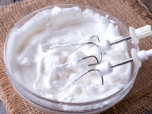 Clara em neve: tudo sobre esse item importante para preparar bolos perfeitos