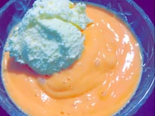 Creme de mamão papaia com sorvete de creme