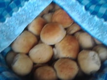 Pão de batata e nata recheado