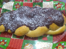 Pão doce caseiro com cobertura de ganache