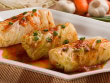 Essa receita de charuto de repolho é muito fácil e perfeita para um almoço ou jantar rápido