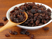 Nem todo mundo sabe, mas existe um motivo para chamarmos uvas secas de uvas-passas