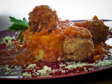 Polenta com almôndegas