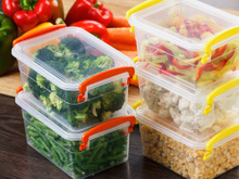 Você guarda a marmita da semana em potes plásticos? Você pode estar colocando a sua vida em risco…