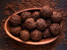 Quem inventou o brigadeiro? Conheça a verdadeira história do doce mais amado do Brasil