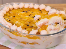 Pavê de frutas amarelas com creme 4 leites é aquela sobremesa fácil geladinha que você estava procurando