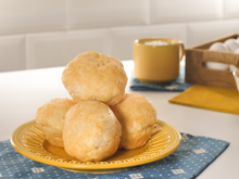 O lanche favorito dos meus filhos é esse pão de queijo de liquidificador, fica pronto rapidinho e é muuuuito gostoso!