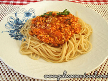 Macarrão de ricota com tomate