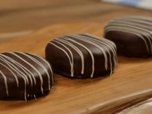 Você nunca imaginou que fazer alfajor em casa fosse tão fácil: versão caseira do doce vai virar sua nova obsessão