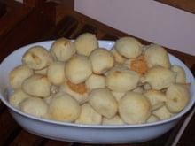 Pão de queijo fácil igualzinho ao original