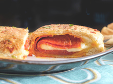 Canelone de mussarela com presunto