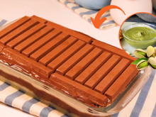 Lasanha de Kit Kat com pistache é a sobremesa divertida que você precisa fazer neste Dia das Mães