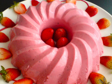 Gelatina cremosa de só 3 ingredientes: sobremesa fácil e muito gostosa agrada toda a família