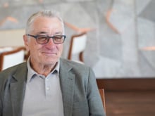 Robert De Niro, aos 83 anos: “Para mim, a chave do exercício é a constância. Não se trata de fazê-lo de vez em quando, mas de manter a regularidade.”