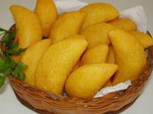 Receita de pastel de angu: confira