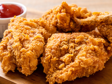 Não é só fritar: o que faz o frango estilo Kentucky ser tão especial? Aprenda a fazer esse prato clássico americano