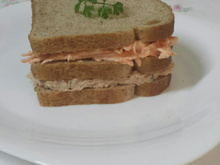 Sanduíche natural de atum com ricota