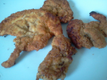 Filé de peito de frango empanado