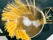 É por isso que os italianos não engordam comendo massa: basta cozinhar dessa maneira, tudo muda