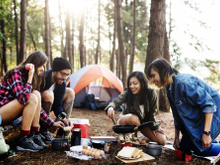 4 opções de pratos leves para você levar para um acampamento