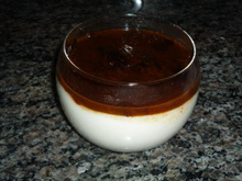 Flan de coco com calda de ameixa diet
