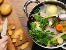 Você usa esse tempero e não imagina que ele limpa os rins e fortalece os ossos