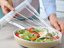 Eu aposto que você não sabia que deve guardar no plástico-filme na...