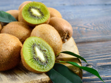Benefícios do kiwi para a saúde: saiba mais sobre a fruta