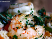 Camarões flambados na cachaça