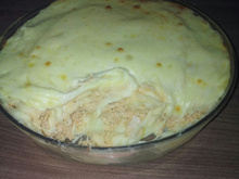 Purê de batatas recheado com frango