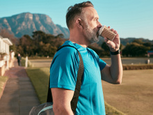 O que é o “truque do café 3:1” e por que muitas pessoas estão usando para recuperar a energia?