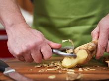 Não é só para fazer chá: veja como usar o gengibre no dia a dia para realçar o sabor de receitas doces e salgadas
