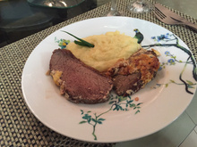 Rosbife de picanha com aligot de batata