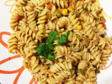 Macarrão parafuso com sardinha