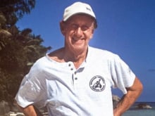 O homem que trocou uma fortuna bilionária por 16 mil árvores e transformou ilha deserta em paraíso ecológico