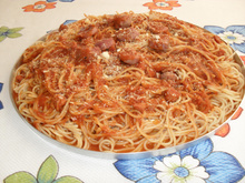 Macarronada ao molho de calabresa